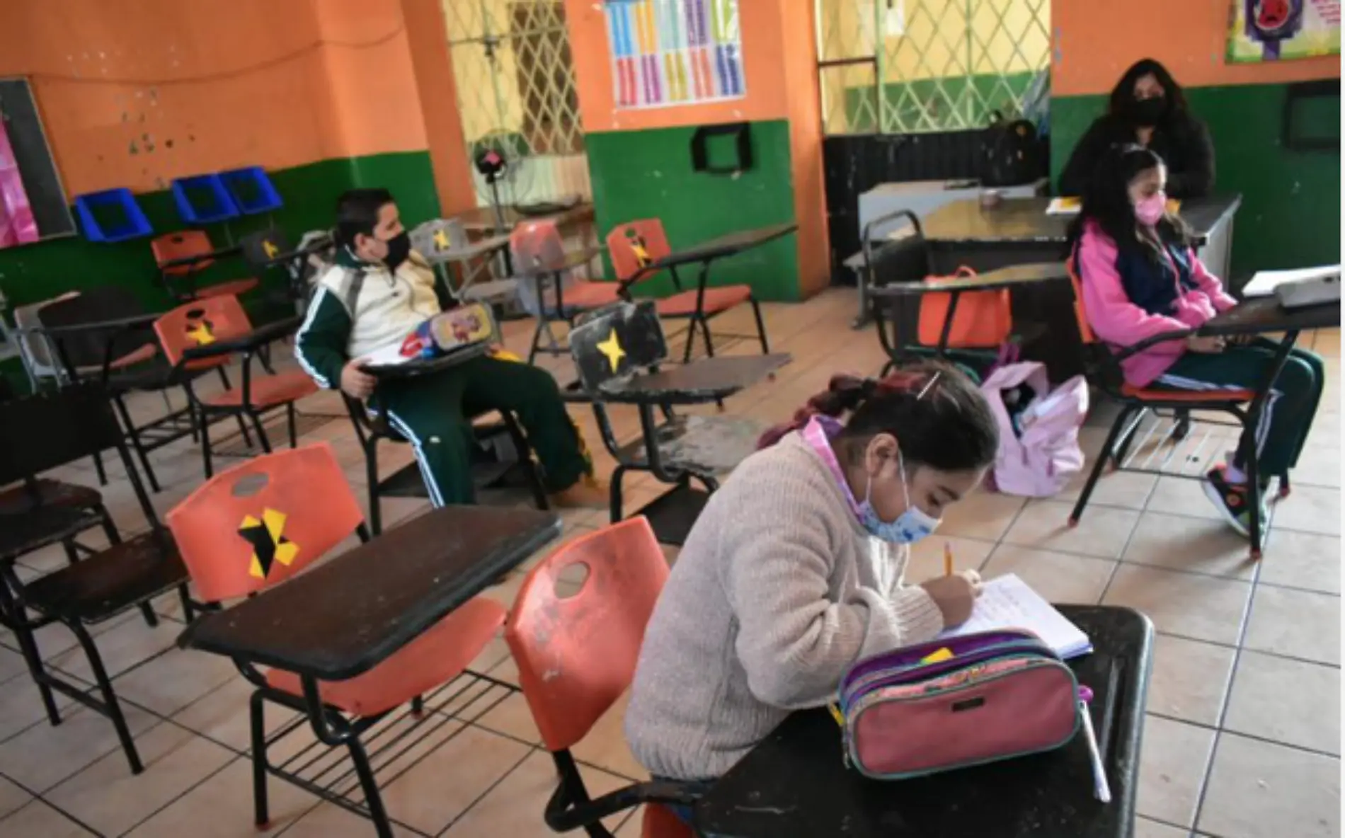 Padres de familia piden regreso responsable a las aulas